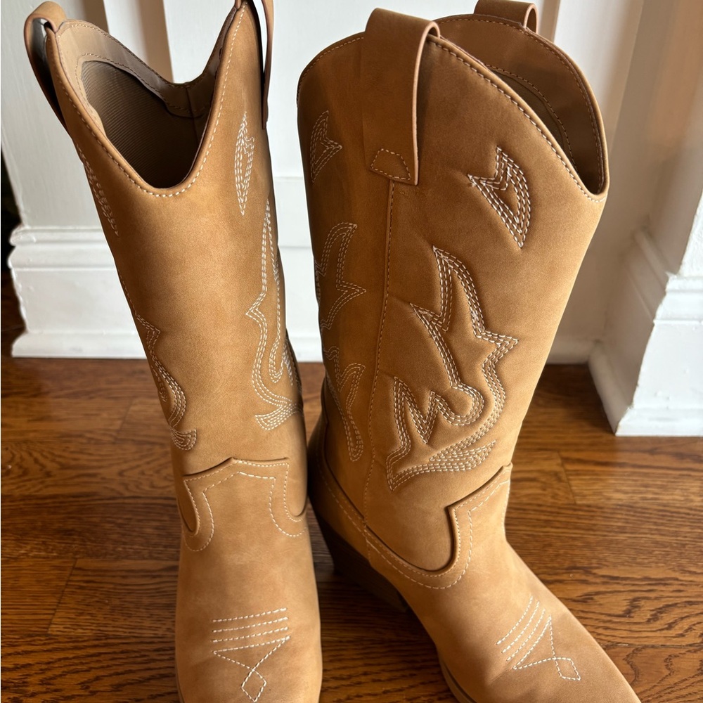 Soda Tan Western Boots